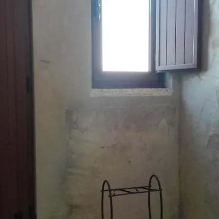 2 Bedrooms House With Wifi At Cabril Casa vacanze